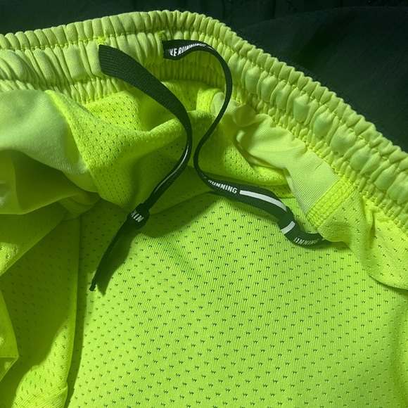 Nike Dri Fit Flex Stride Shorts - Picture 3 of 4